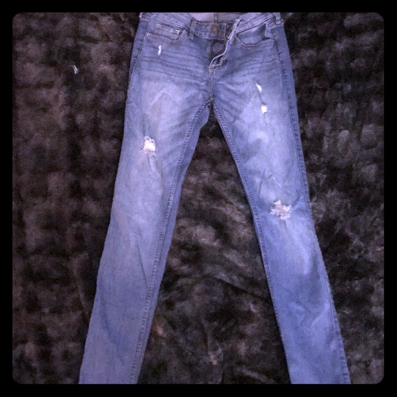 Hollister Jeans - Picture 1 of 3